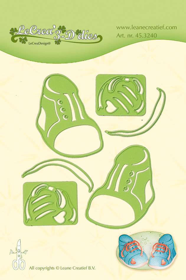 45.3240 Baby shoes
