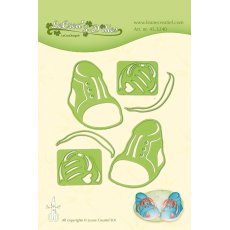 45.3240 Baby shoes