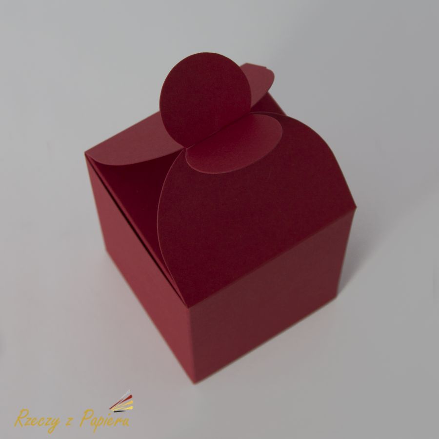 RzP-095 Box with a round closing - red- 8x8x10