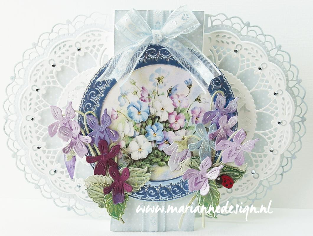 LR0701 Metal Die Marianne Design - Creatables - PETRA'S GATE FOLDING FLORAL