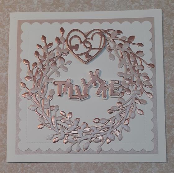 BLD1504 Dies By Lene- Wreath