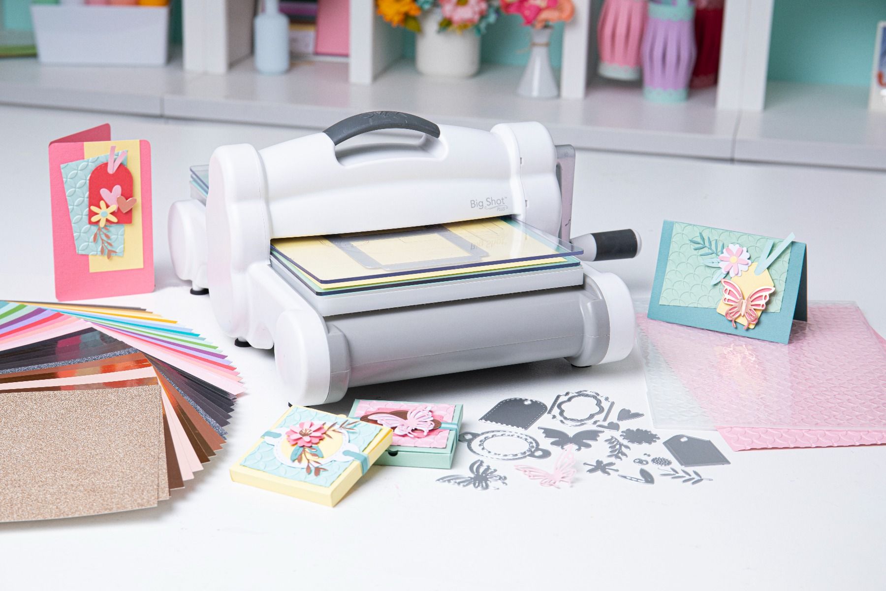 666185 Sizzix Big Shot Plus Starter Kit (White & Gray ) - NEW