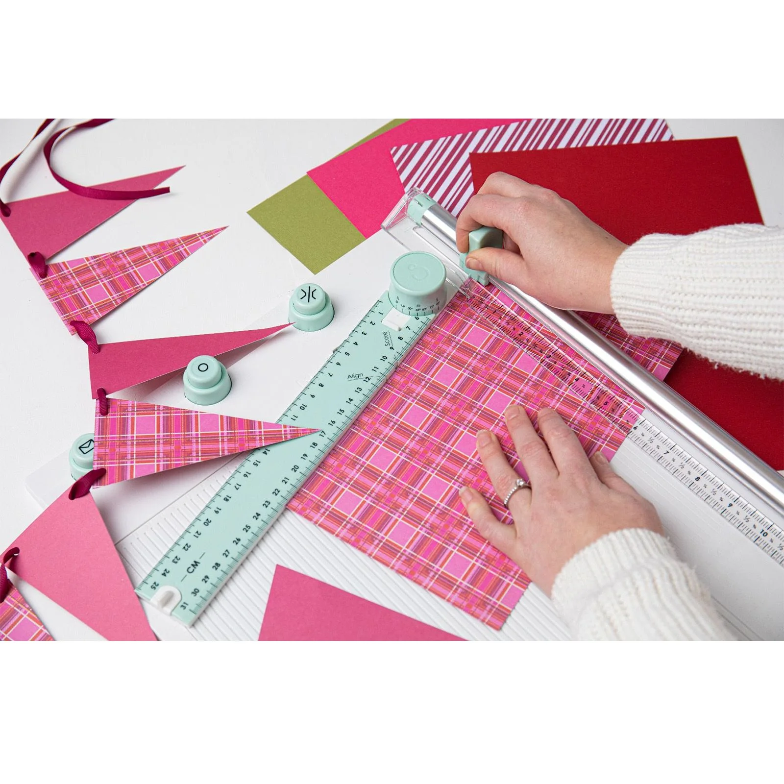 665797 Sizzix •Scoring Board & Trimmer