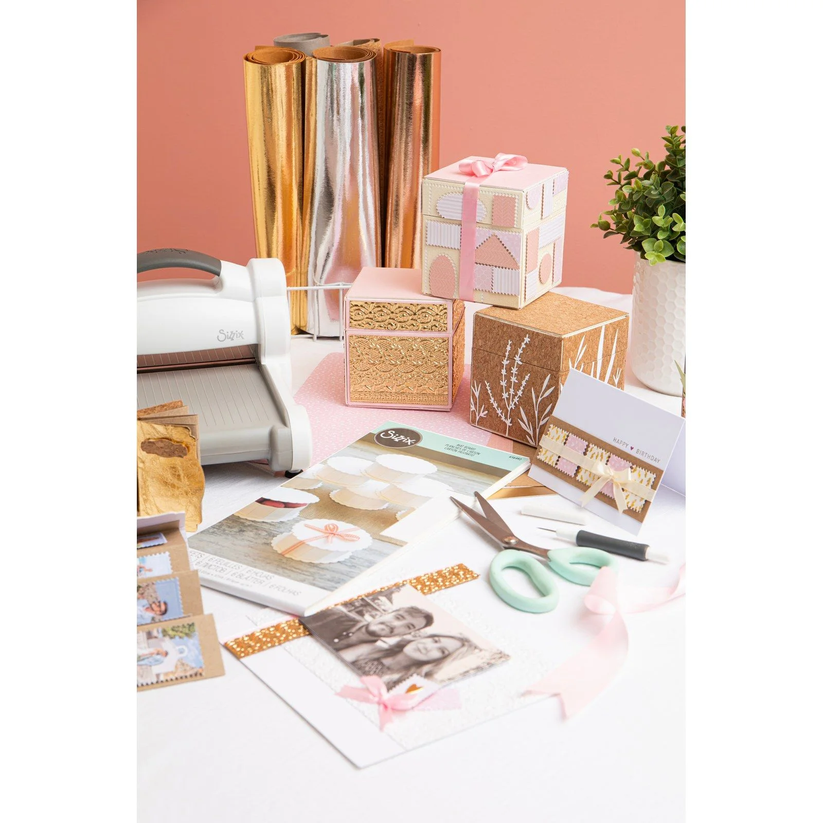 666497 Sizzix • ScoreBoards Die Mini Book