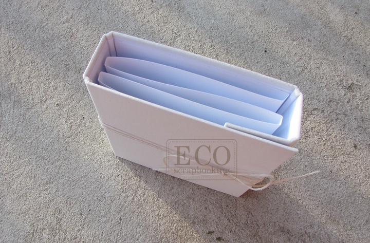 ECO-HARO-10B Harmonica album in a white cover - white