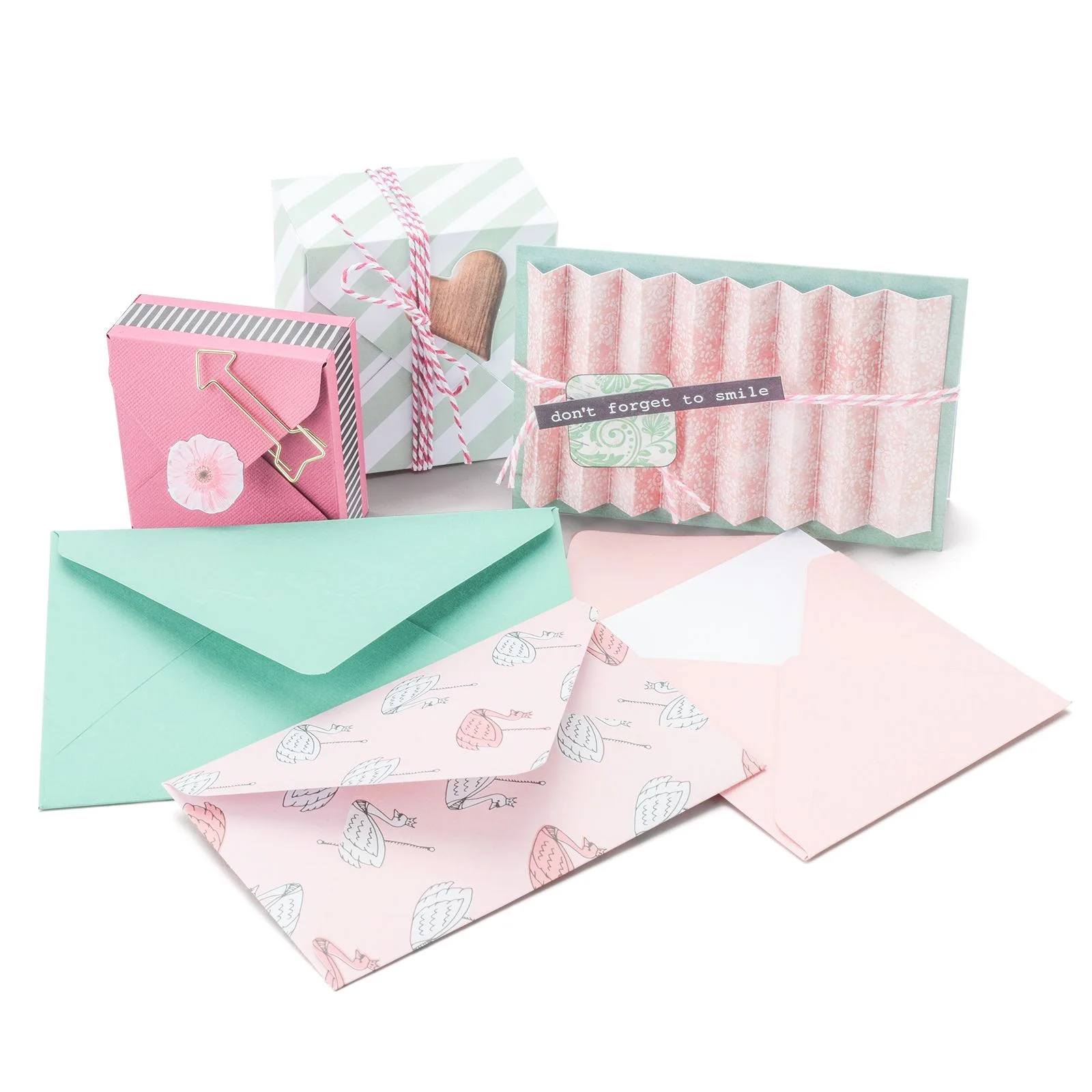 2137-031 Vaessen Creative • Card, Envelope & Box Maker 5.5x7" CM & IN