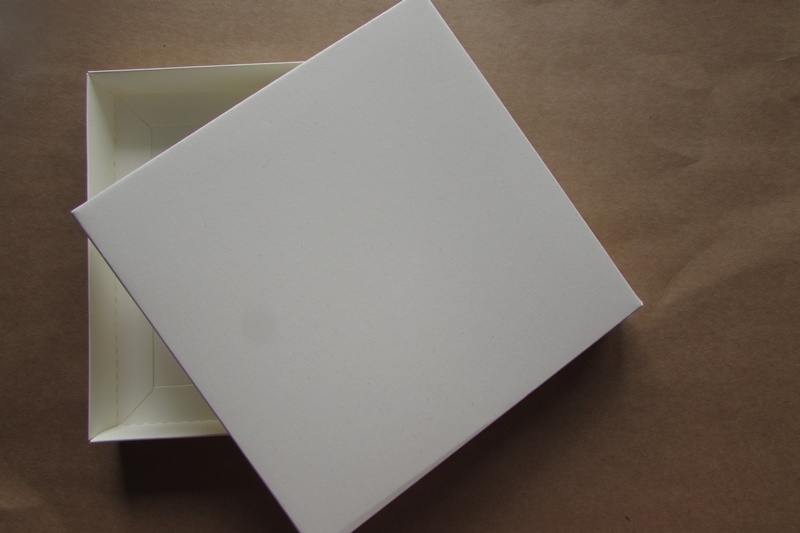 ECO-160-K Card box 160x160x25mm-cream