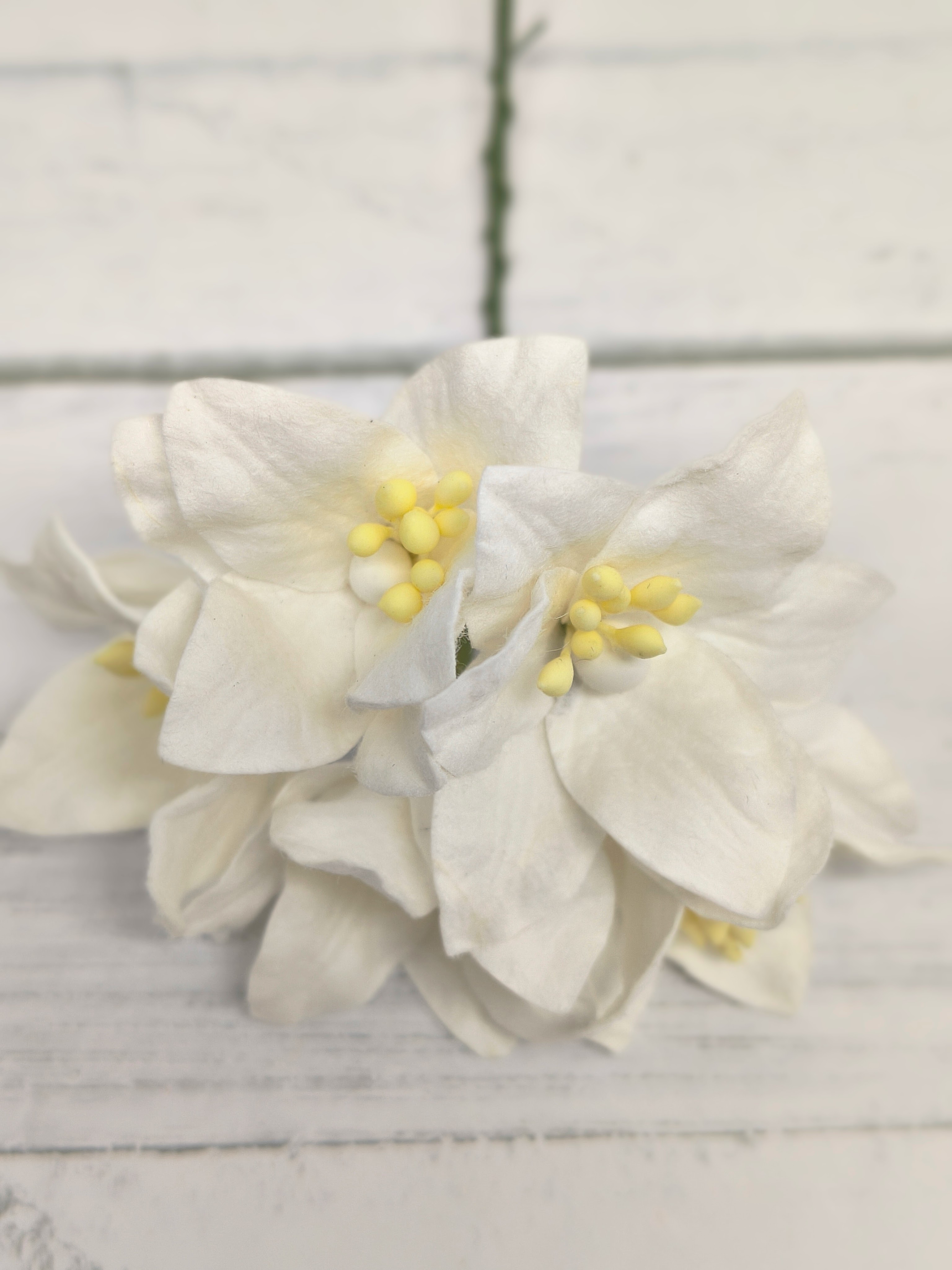 LY1-15 WHITE Lily Paper Flowers - 5pcs